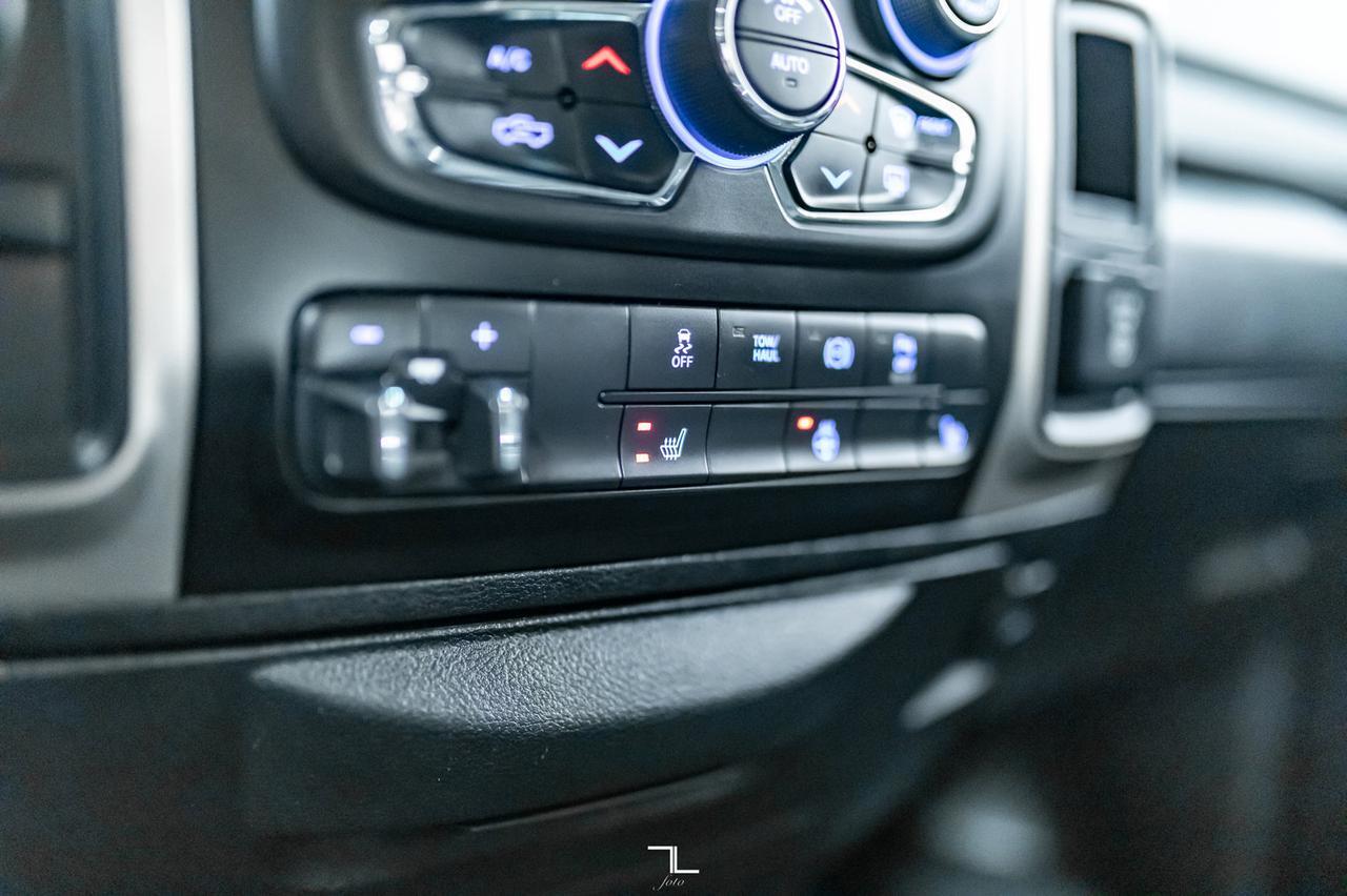 2018 Ram 3500 4x4 Crew Cab SLT Diesel Nav BCam Red Deer AB