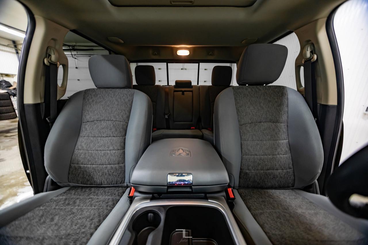 2018 Ram 3500 4x4 Crew Cab SLT Diesel Roof BCam Red Deer AB