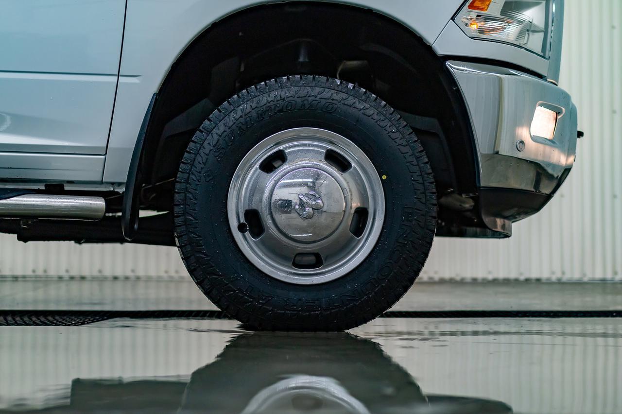 2018 Ram 3500 4x4 Crew Cab SLT Dually Diesel BCam Red Deer AB