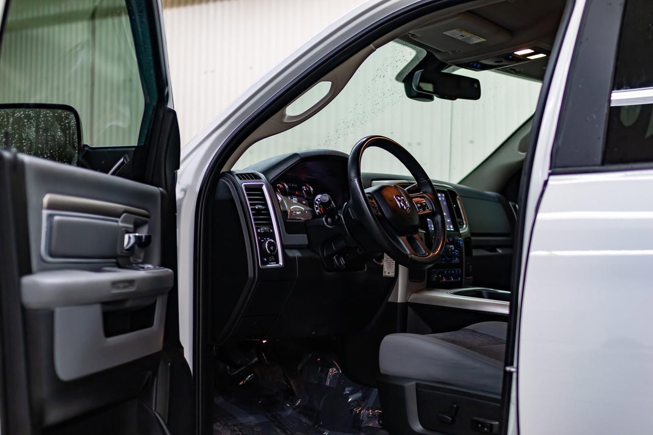 2018 Ram 3500 4x4 Crew Cab SLT Dually Diesel BCam Red Deer AB