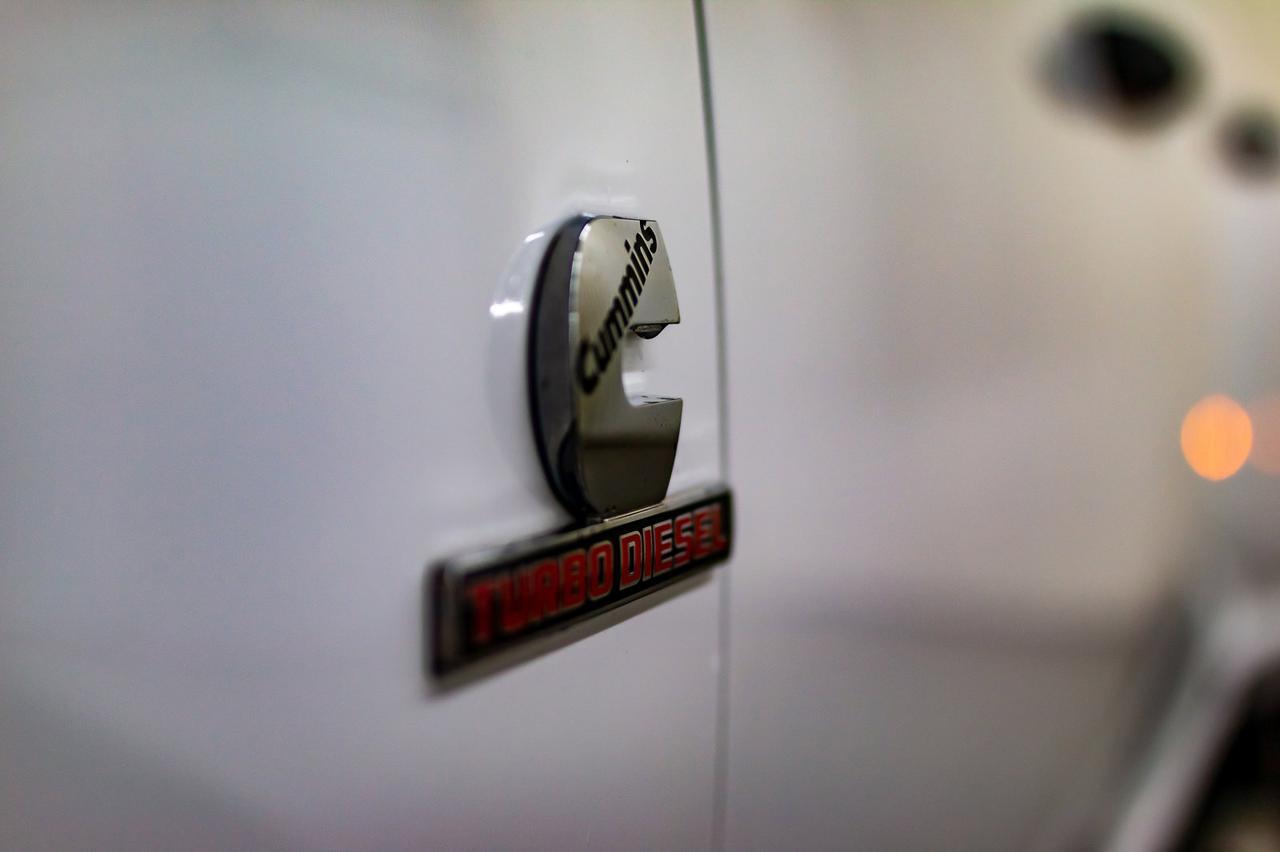 2018 Ram 3500 4x4 Crew Cab SLT Dually Diesel BCam Red Deer AB