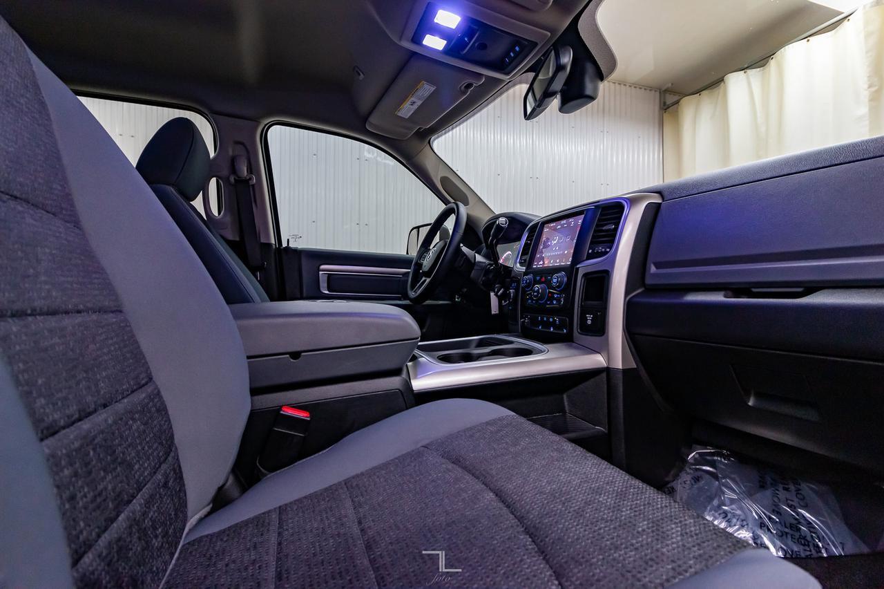 2018 Ram 3500 4x4 Crew Cab SLT Dually Diesel BCam Red Deer AB