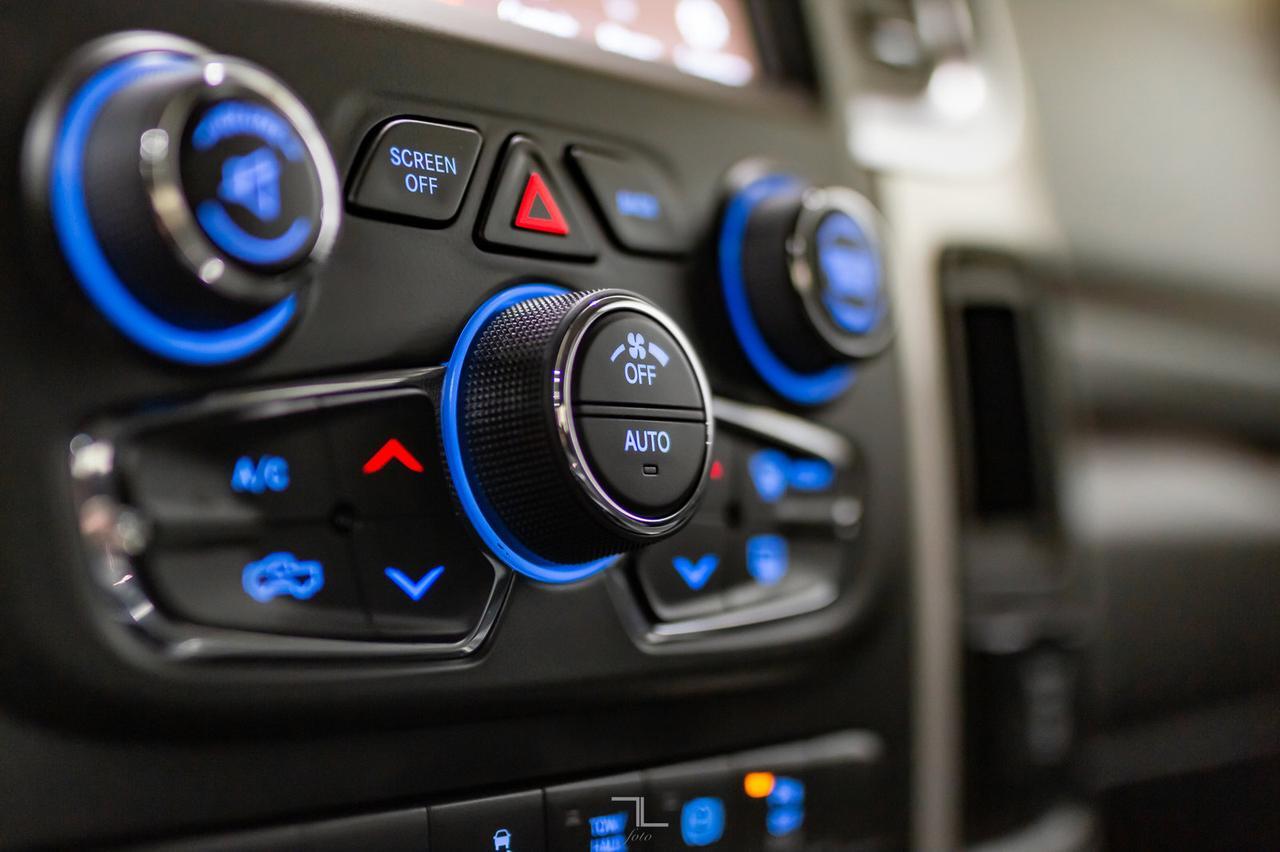 2018 Ram 3500 4x4 Crew Cab SLT Dually Diesel BCam Red Deer AB