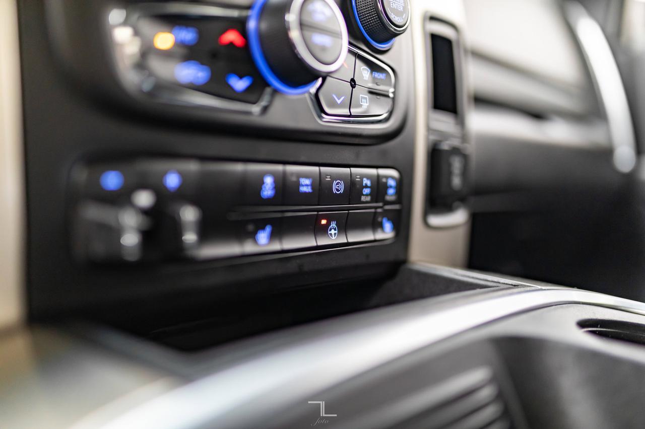 2018 Ram 3500 4x4 Crew Cab SLT Dually Diesel BCam Red Deer AB