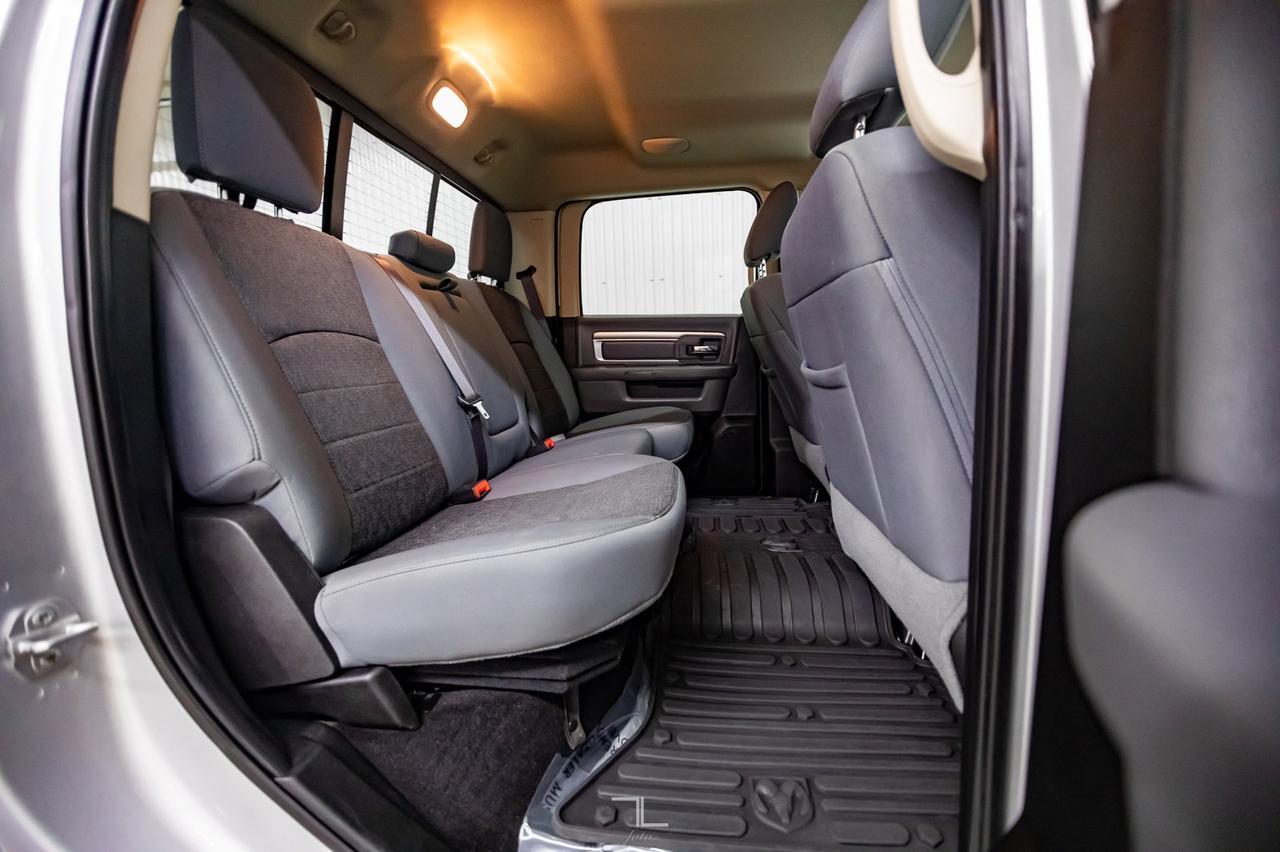 2018 Ram 3500 4x4 Crew Cab SLT Dually Diesel BCam Red Deer AB