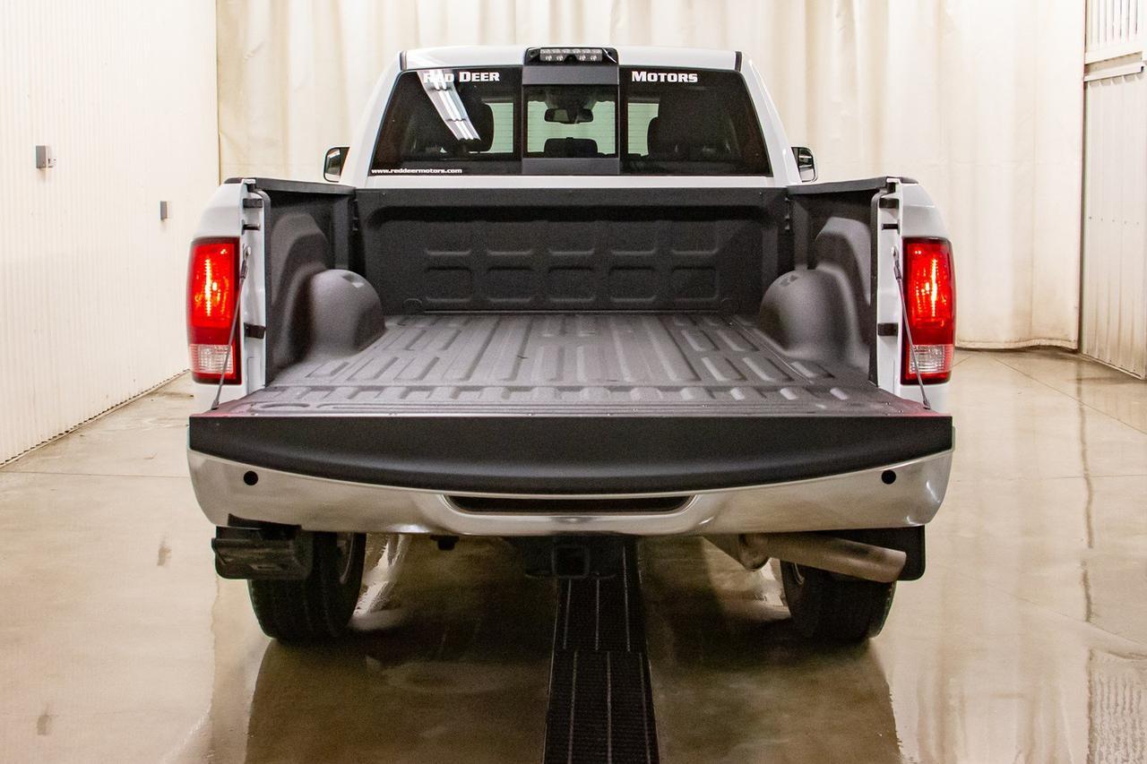 2018 Ram 3500 4x4 Crew Cab SLT Nav BCam Red Deer AB