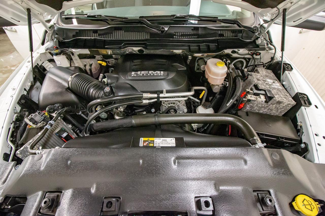 2018 Ram 3500 4x4 Crew Cab SLT Nav BCam Red Deer AB