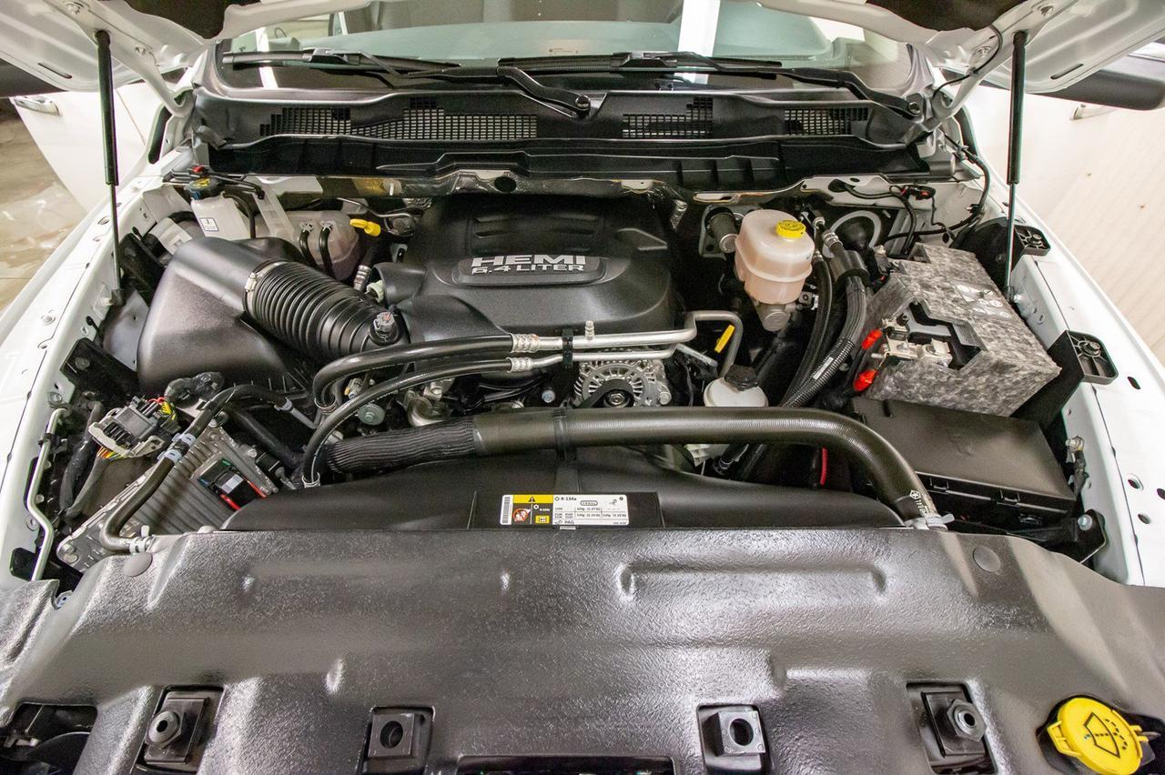 2018 Ram 3500 4x4 Crew Cab SLT Nav BCam Red Deer AB