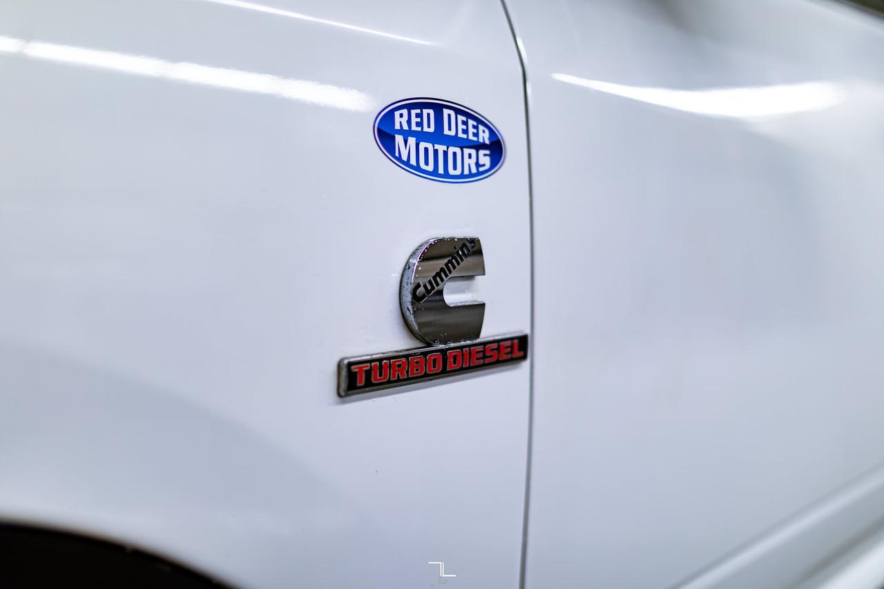 2018 Ram 3500 4x4 Crew Cab ST Deck Diesel AISIN BCam Red Deer AB