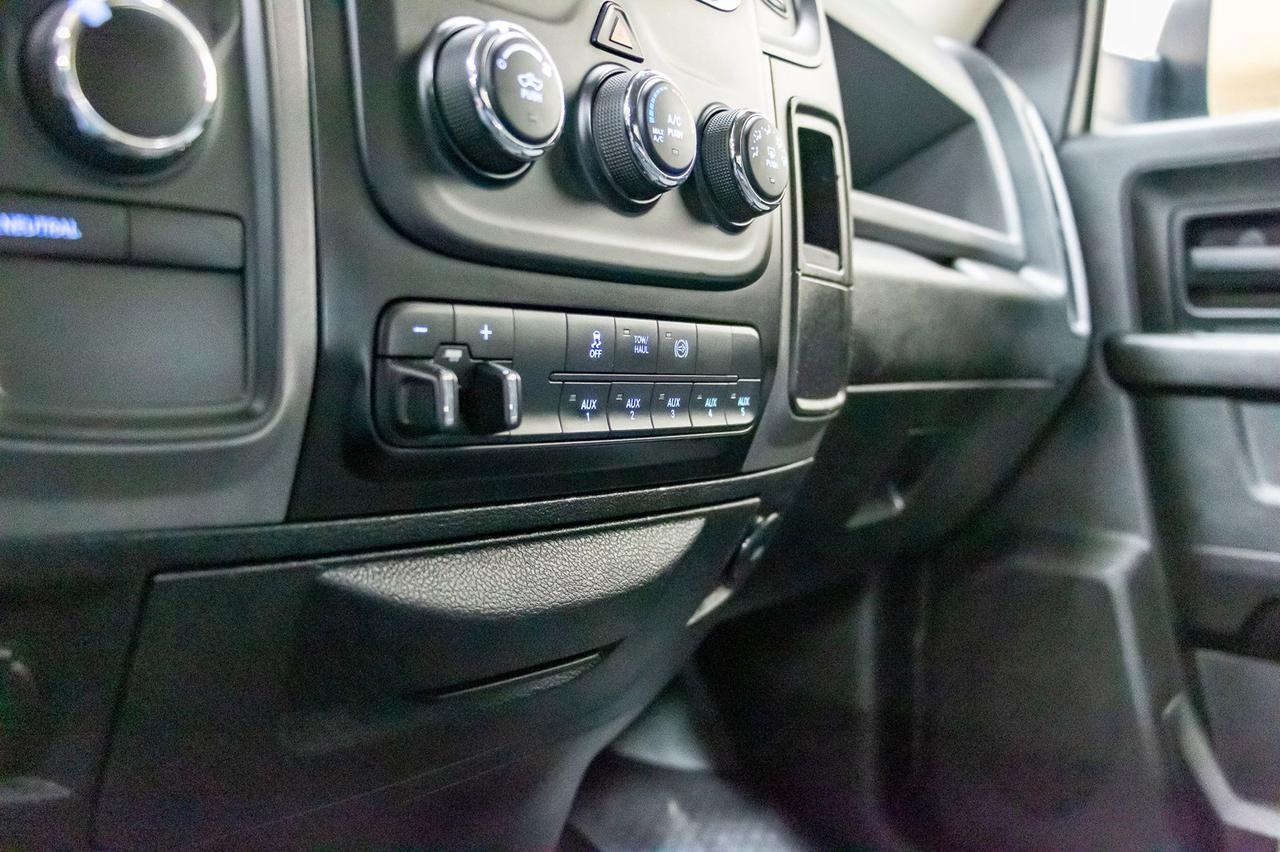 2018 Ram 3500 4x4 Crew Cab ST Deck Diesel Red Deer AB