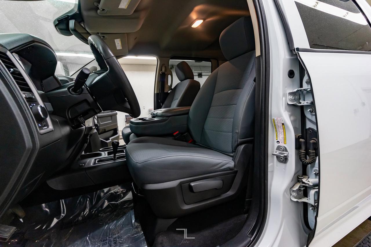 2018 Ram 3500 4x4 Crew Cab SXT Diesel BCam Red Deer AB