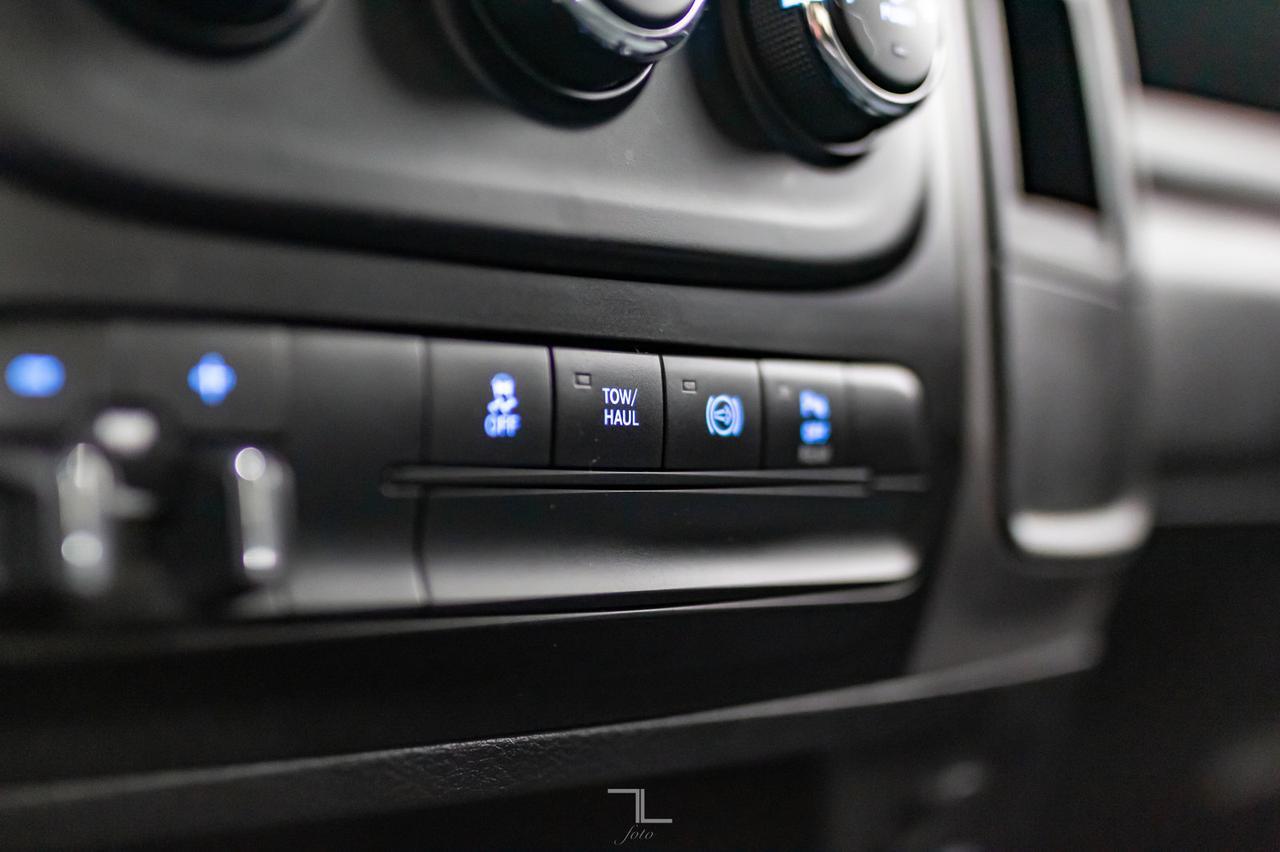 2018 Ram 3500 4x4 Crew Cab SXT Diesel BCam Red Deer AB