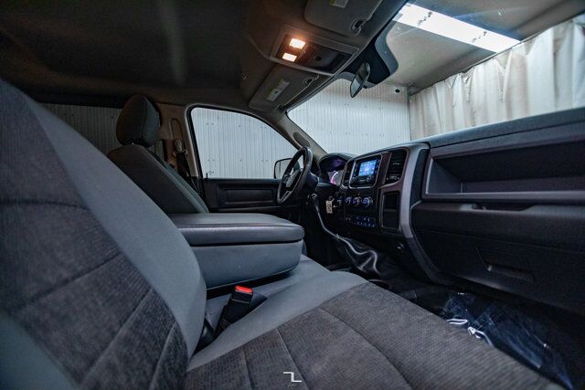 2018 Ram 3500 4x4 Crew Cab SXT Longbox Diesel Manual Red Deer AB