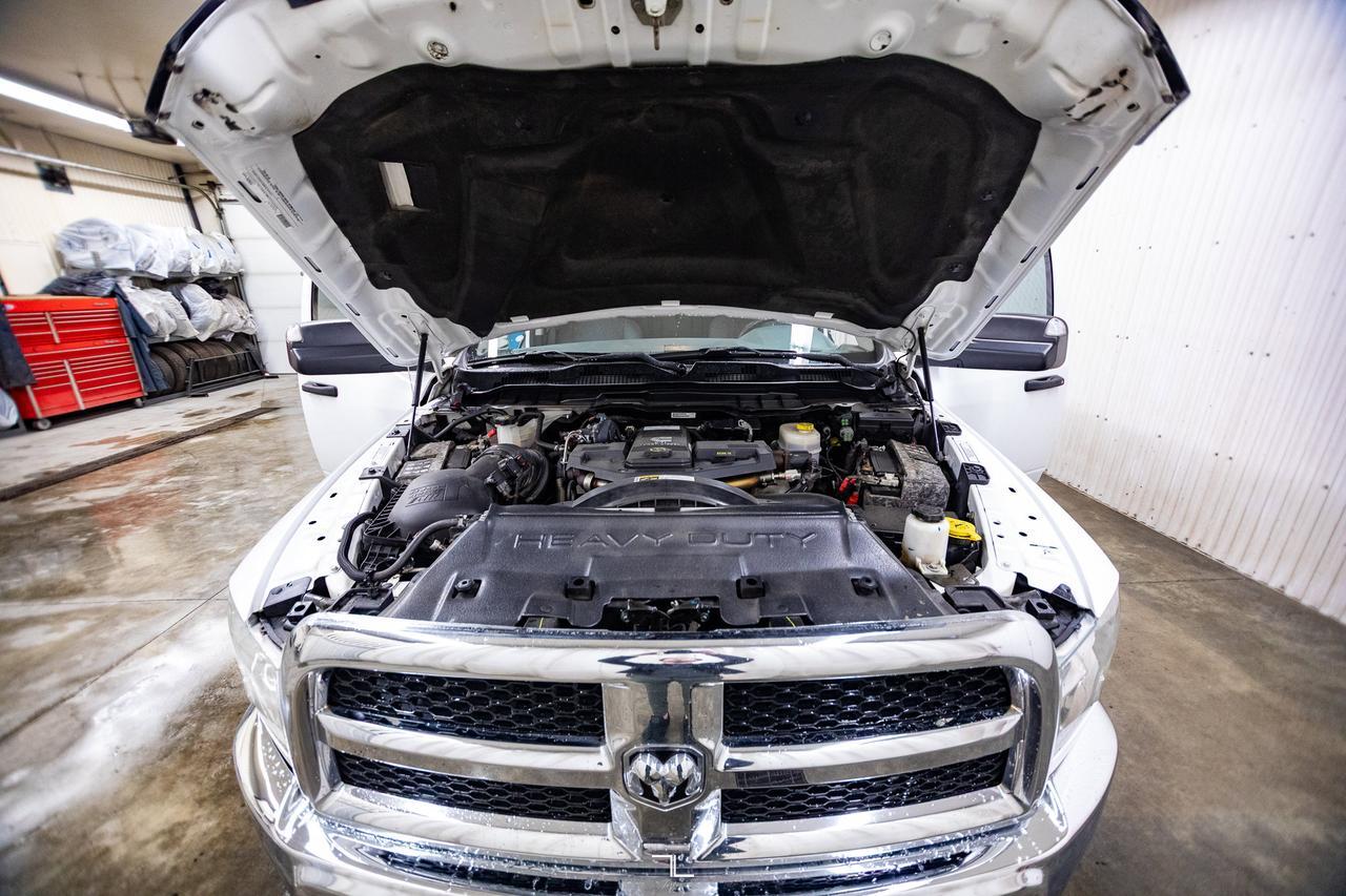 2018 Ram 3500 4x4 Crew Cab SXT Longbox Diesel Manual Red Deer AB