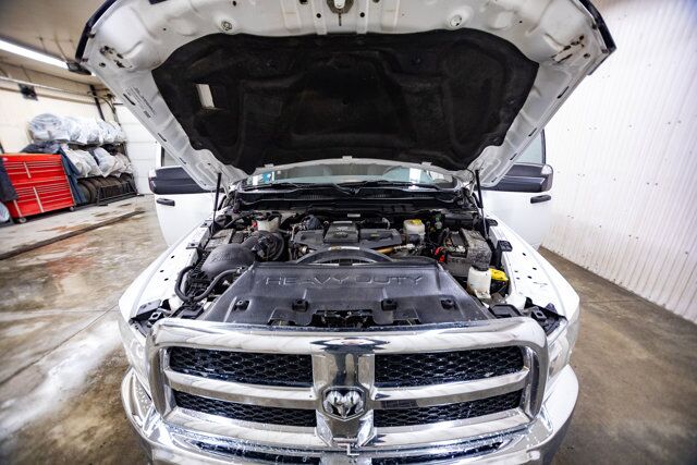 2018 Ram 3500 4x4 Crew Cab SXT Longbox Diesel Manual Red Deer AB