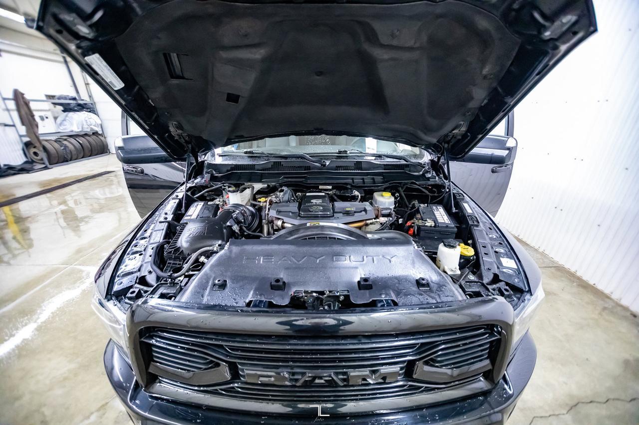 2018 Ram 3500 4x4 Mega Cab Laramie Diesel Leather Roof BCam Red Deer AB