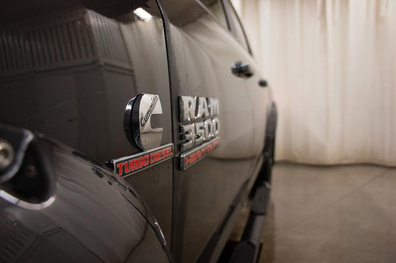 2018 Ram 3500 4x4 Mega Cab Laramie Diesel Leather Roof Nav Red Deer AB