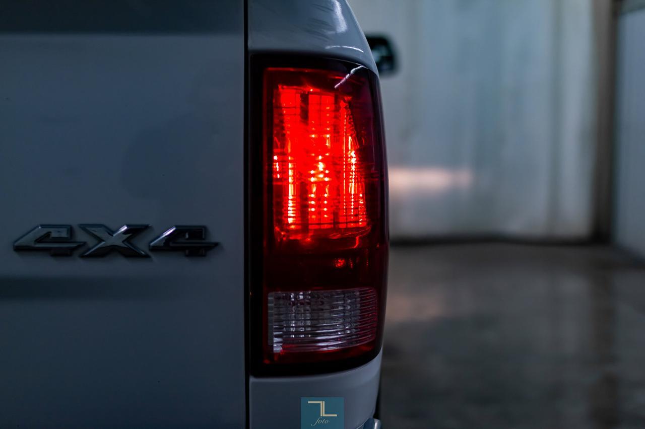 2018 Ram 3500 4x4 Reg Cab SLT Diesel BCam Red Deer AB