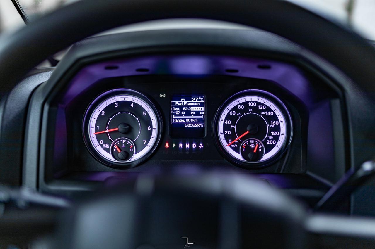 2018 Ram 3500 4x4 Reg Cab SXT Longbox HEMI Tommy Gate Red Deer AB