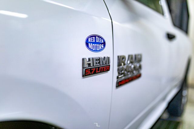 2018 Ram 3500 4x4 Reg Cab SXT Longbox HEMI Tommy Gate Red Deer AB