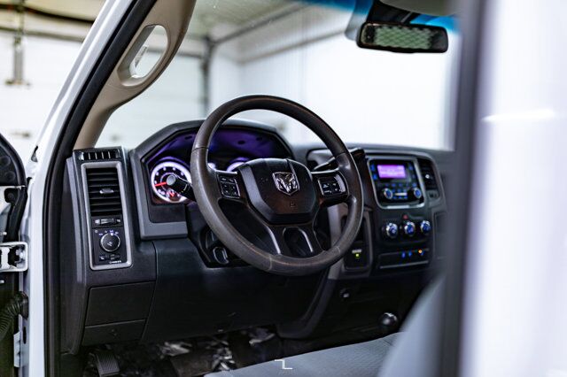 2018 Ram 3500 4x4 Reg Cab SXT Longbox HEMI Tommy Gate Red Deer AB