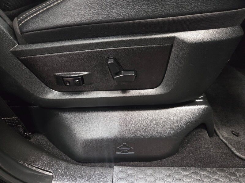 2018 Ram 3500 Laramie 4WD Dually 6.7L Diesel GPS Camera New Tires FREE WARRANTY Arlington TX