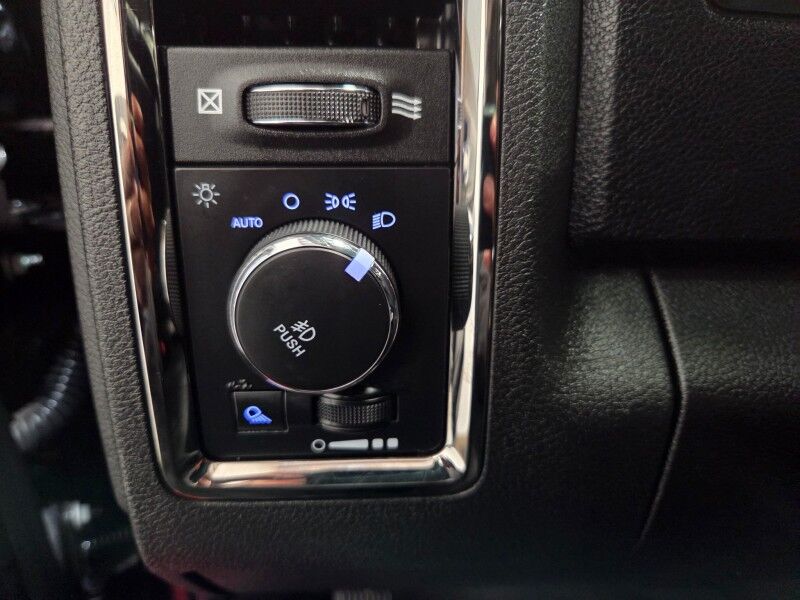 2018 Ram 3500 Laramie 4WD Sport Mega Cab Dually 6.7L Diesel GPS Camera FREE WARRANTY Arlington TX