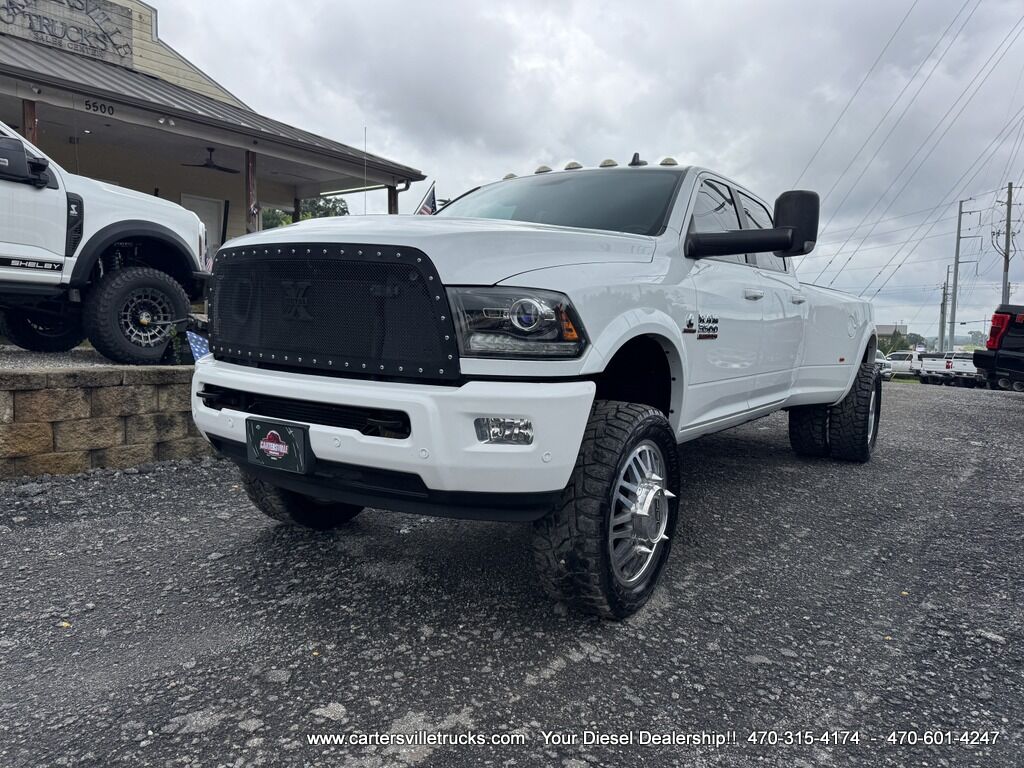 2018 Ram 3500 Laramie 4X4 - DUALLY