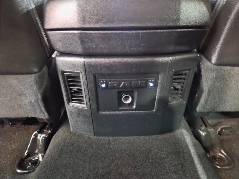 2018 Ram 3500 Laramie Dually 6.7L Diesel GPS Nav Gooseneck 35in Tires FREE WARRANTY Arlington TX