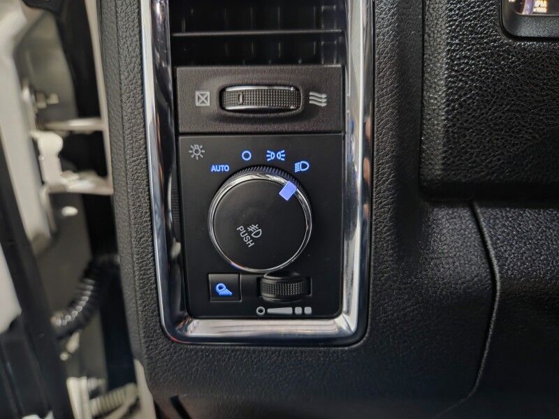 2018 Ram 3500 Laramie Dually 6.7L Diesel GPS Nav Gooseneck 35in Tires FREE WARRANTY Arlington TX