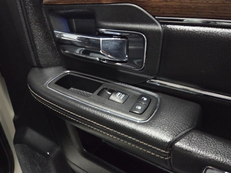 2018 Ram 3500 Laramie Dually 6.7L Diesel GPS Nav Gooseneck 35in Tires FREE WARRANTY Arlington TX