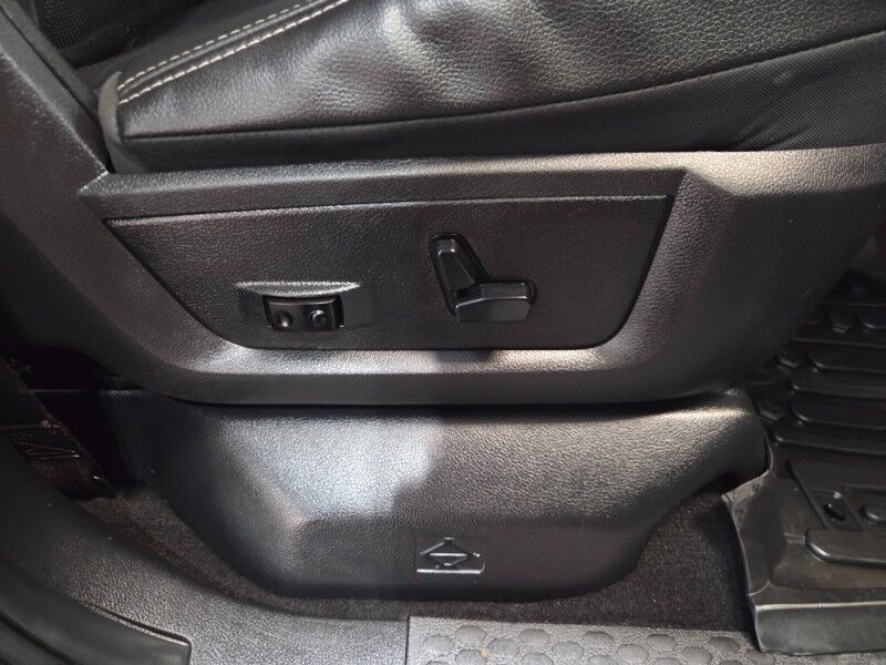 2018 Ram 3500 Laramie Sport 4wd Dually 6.7L Diesel GPS Camera Gooseneck FREE WARRANTY Arlington TX