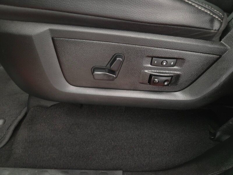 2018 Ram 3500 Laramie Sport Mega Cab Dually 4WD 6.7L Diesel Wheels FREE WARRANTY Call (682)587-6288 Arlington TX