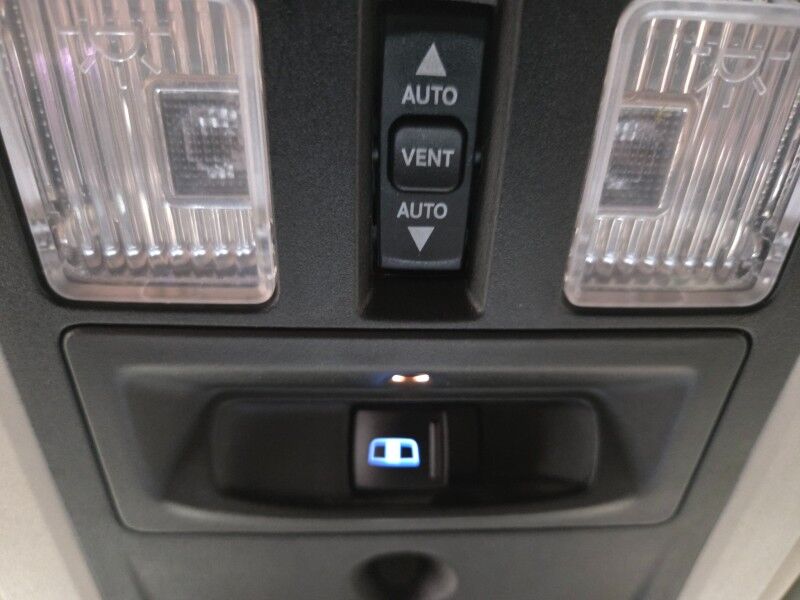 2018 Ram 3500 Longhorn 4WD Dually 6.7L Diesel AISIN Trans GPS Nav Camera New Tires FREE WARRANTY Arlington TX