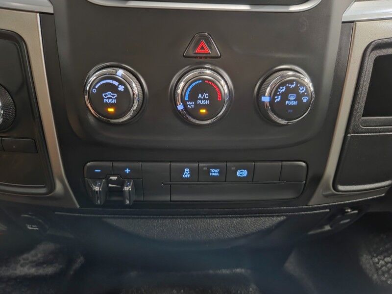 2018 Ram 3500 SLT Long Bed 6.7L Diesel Backup Camera Gooseneck Ball FREE WARRANTY Arlington TX