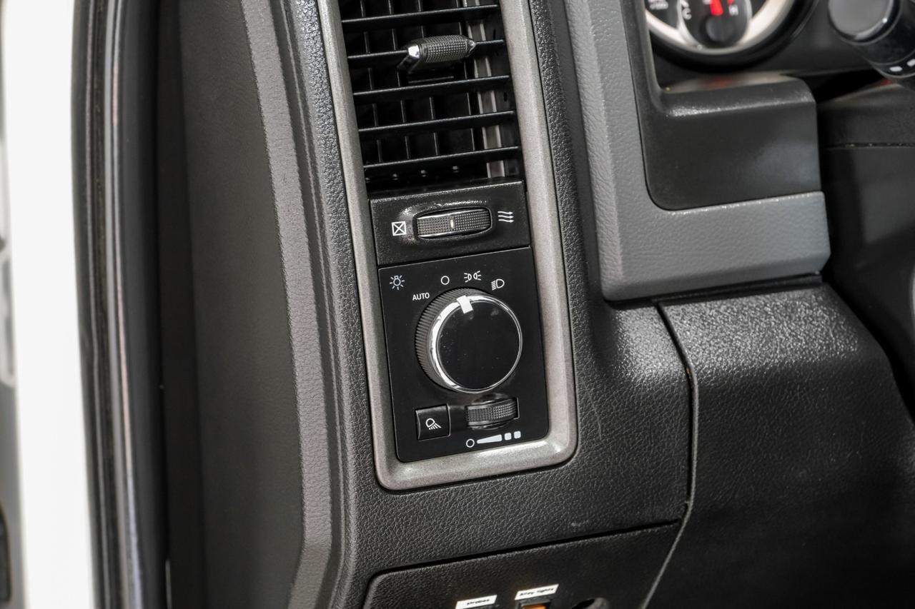 2018 Ram 3500 TRADESMAN CREW CAB 4WD 5.7L HEMI AUTOMATIC VINYL SEATS BLUETOOTH Carrollton TX