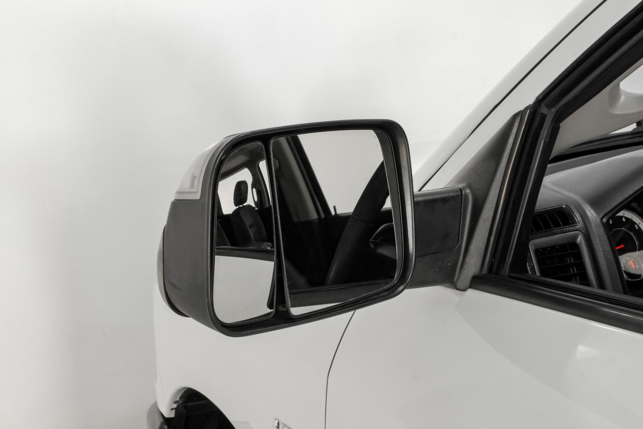 2018 Ram 3500 TRADESMAN CREW CAB 4WD 5.7L HEMI AUTOMATIC VINYL SEATS REAR CAMERA BLUETOOTH TOW HITCH Carrollton TX