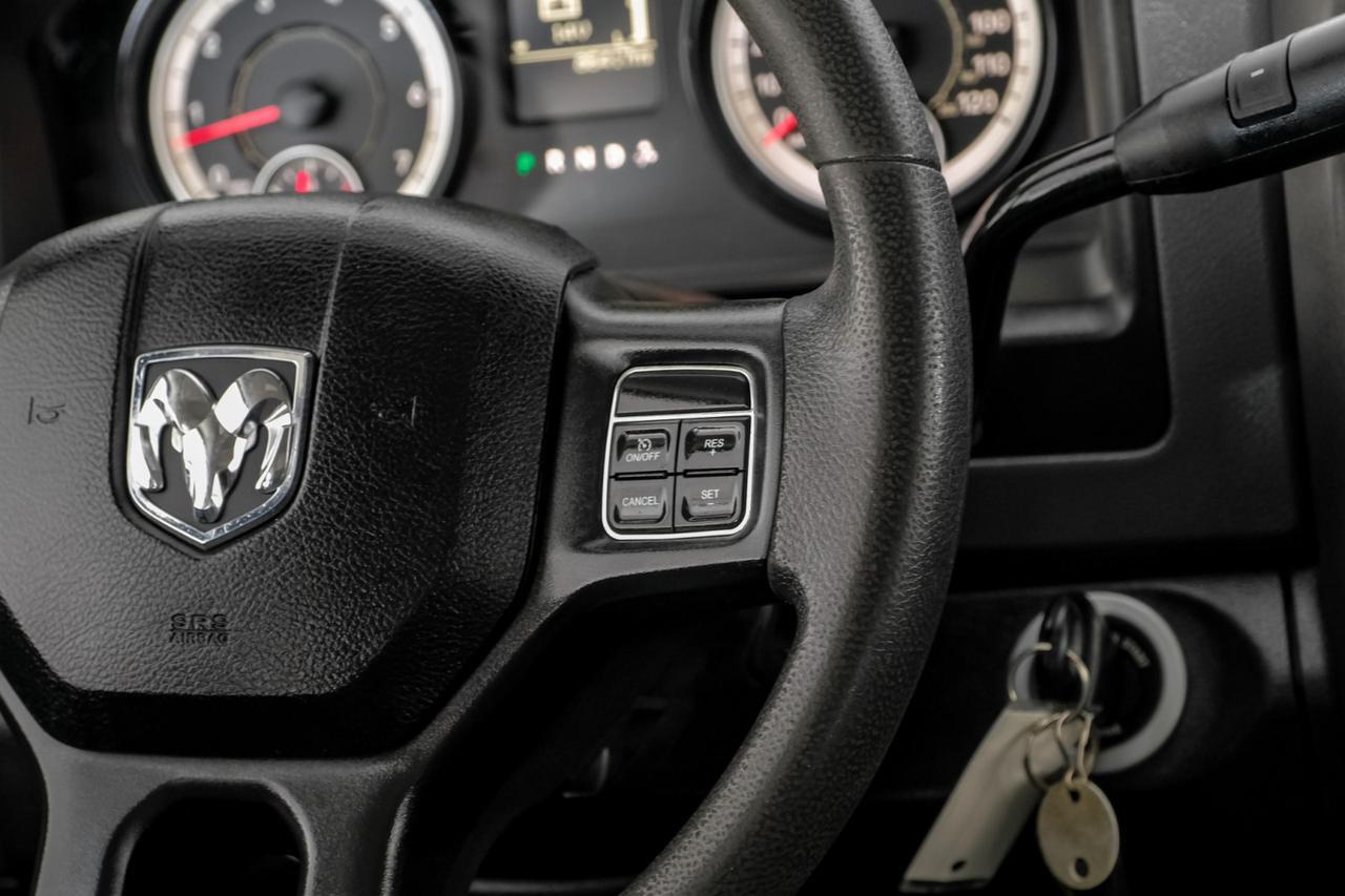 2018 Ram 3500 TRADESMAN CREW CAB 4WD 5.7L HEMI AUTOMATIC VINYL SEATS REAR CAMERA BLUETOOTH TOW HITCH Carrollton TX