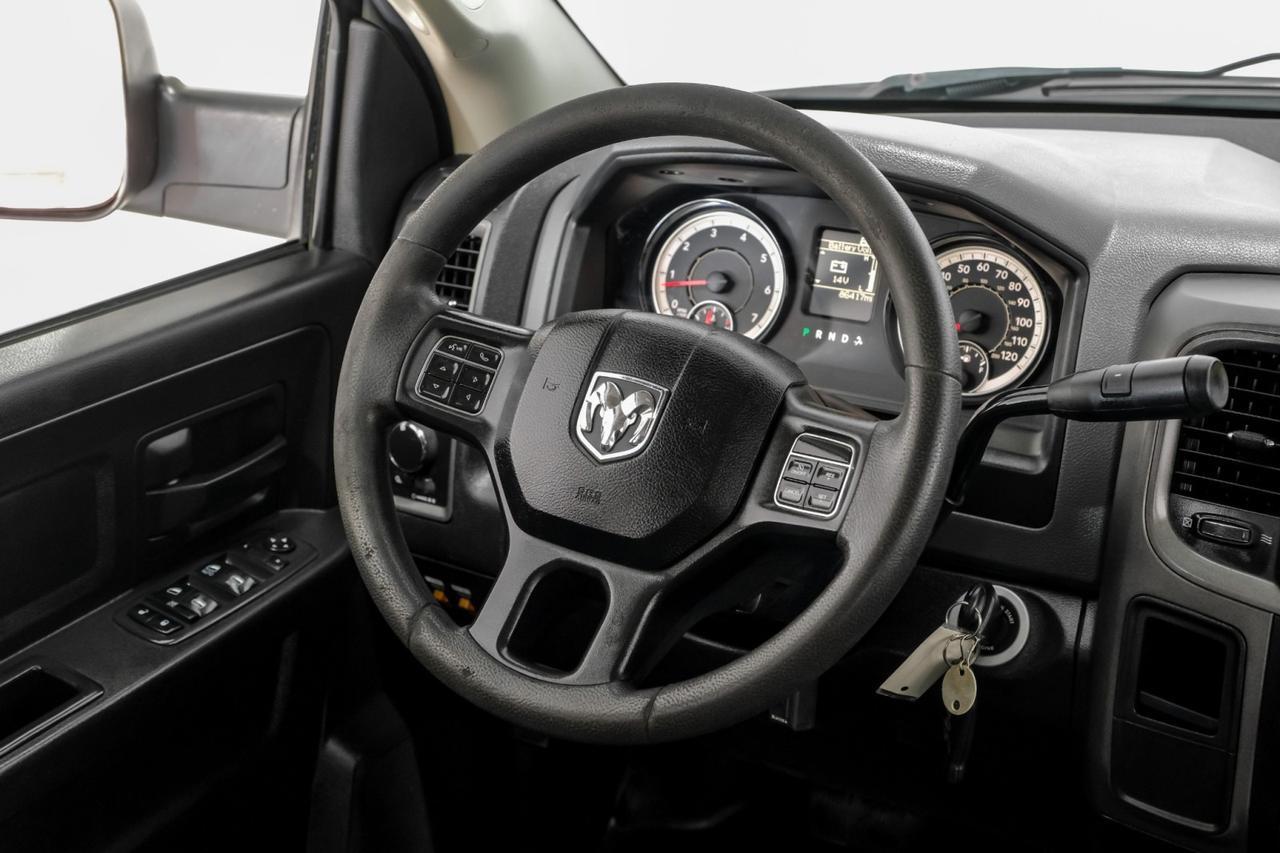 2018 Ram 3500 TRADESMAN CREW CAB 4WD 5.7L HEMI AUTOMATIC VINYL SEATS REAR CAMERA BLUETOOTH TOW HITCH Carrollton TX