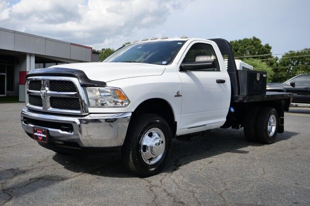 2018 Ram 3500 Tradesman / KNAPHEIDE FLATBED BODY / DRW / Diesel / AISIN! High Point NC