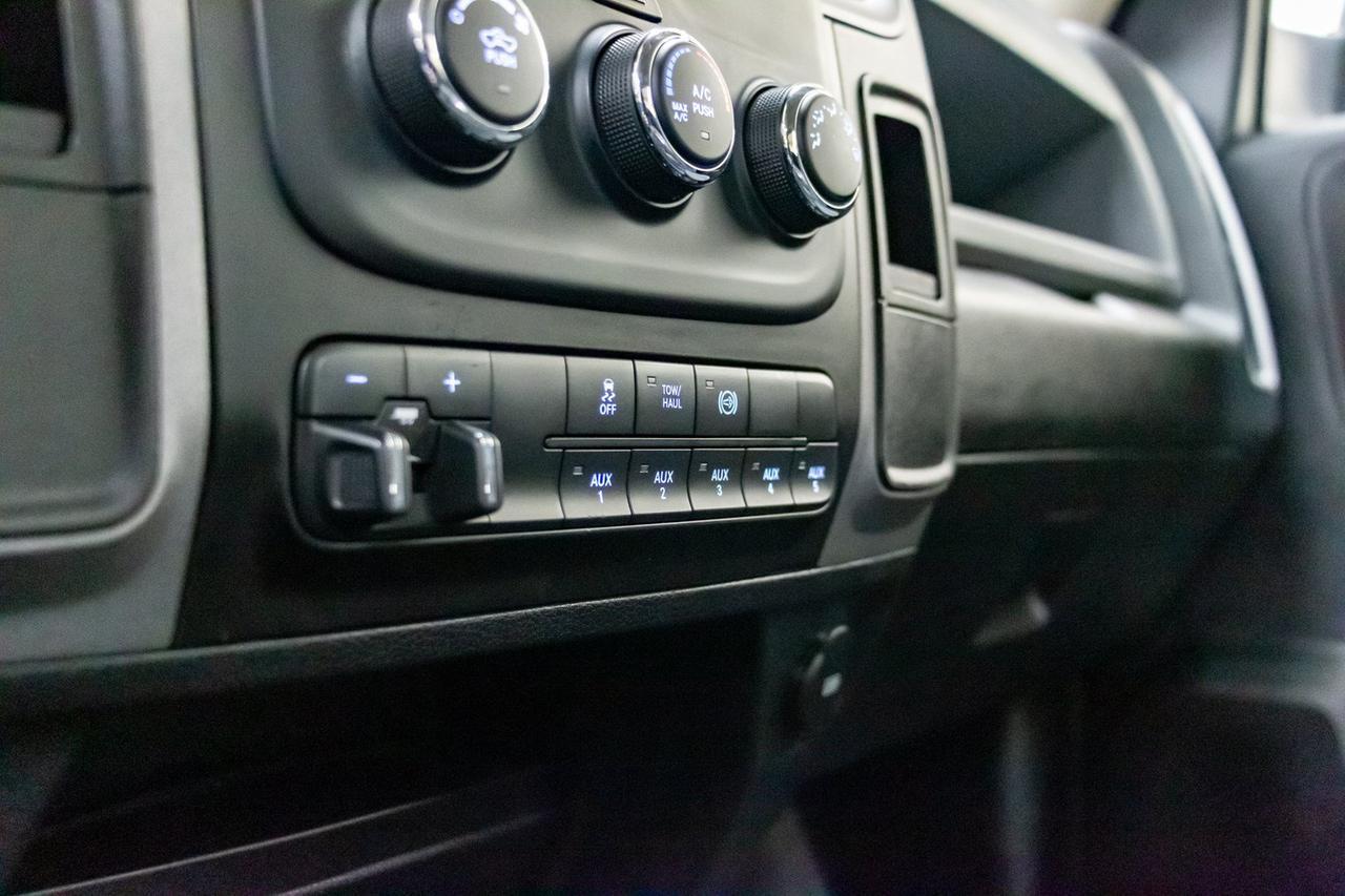 2018 Ram 4500 Chassis 4x4 Reg Cab ST Dually Diesel AISIN Red Deer AB