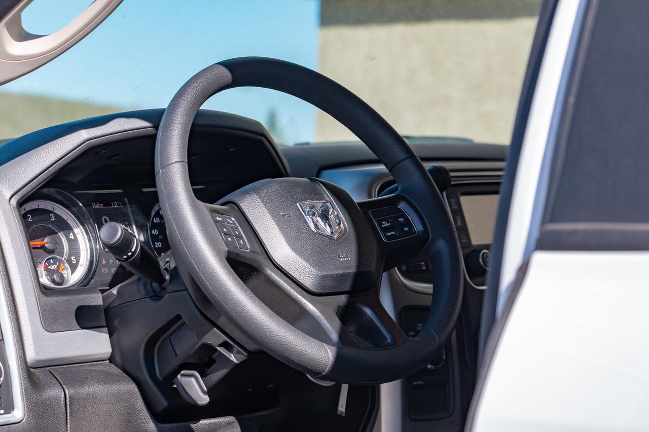 2018 Ram 5500 4x4 Crew Cab SLT Mechanic Box Diesel Aisin Red Deer AB