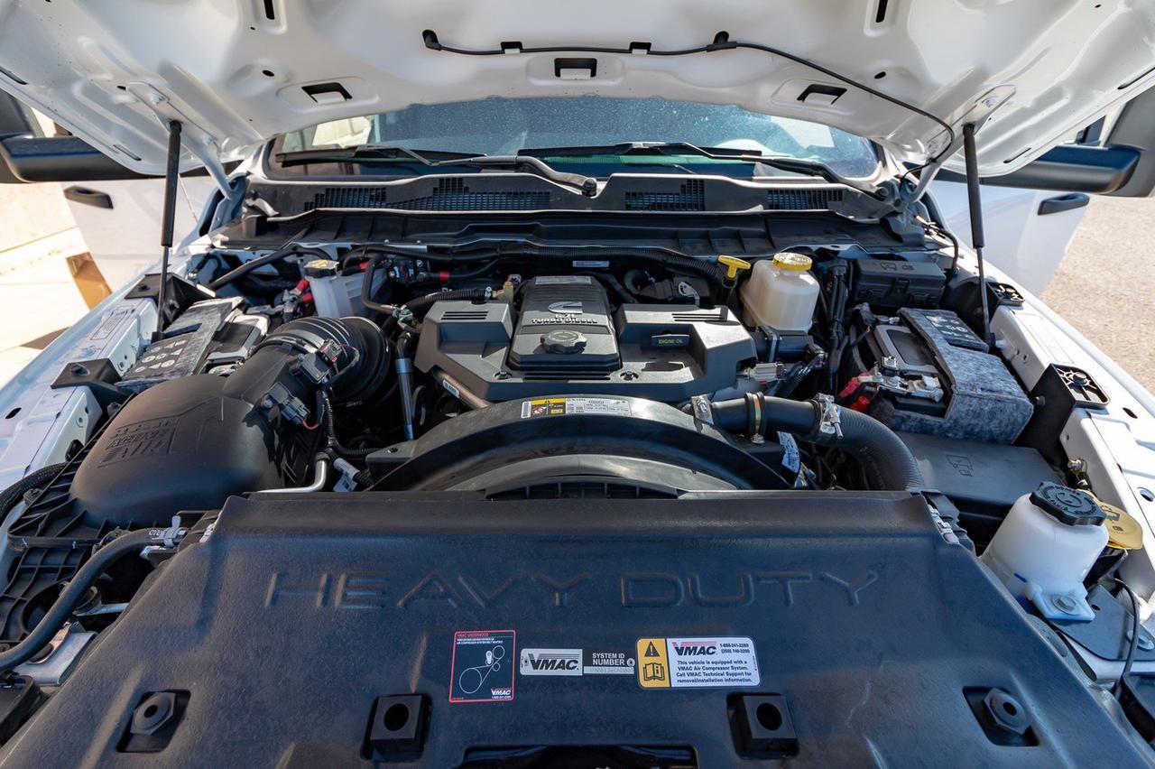 2018 Ram 5500 4x4 Crew Cab SLT Mechanic Box Diesel Aisin Red Deer AB