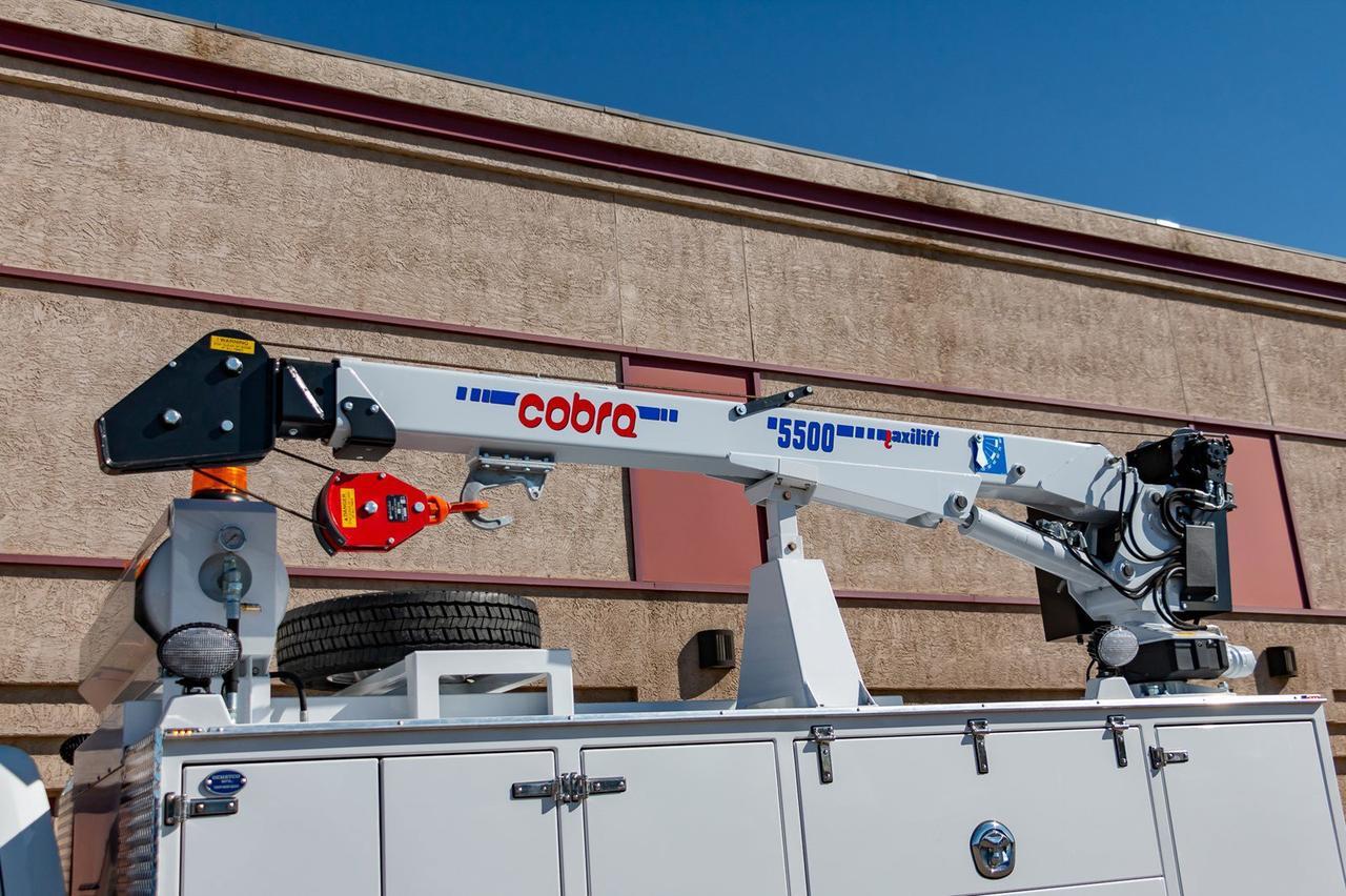 2018 Ram 5500 4x4 Crew Cab SLT Mechanic Box Diesel Aisin Red Deer AB