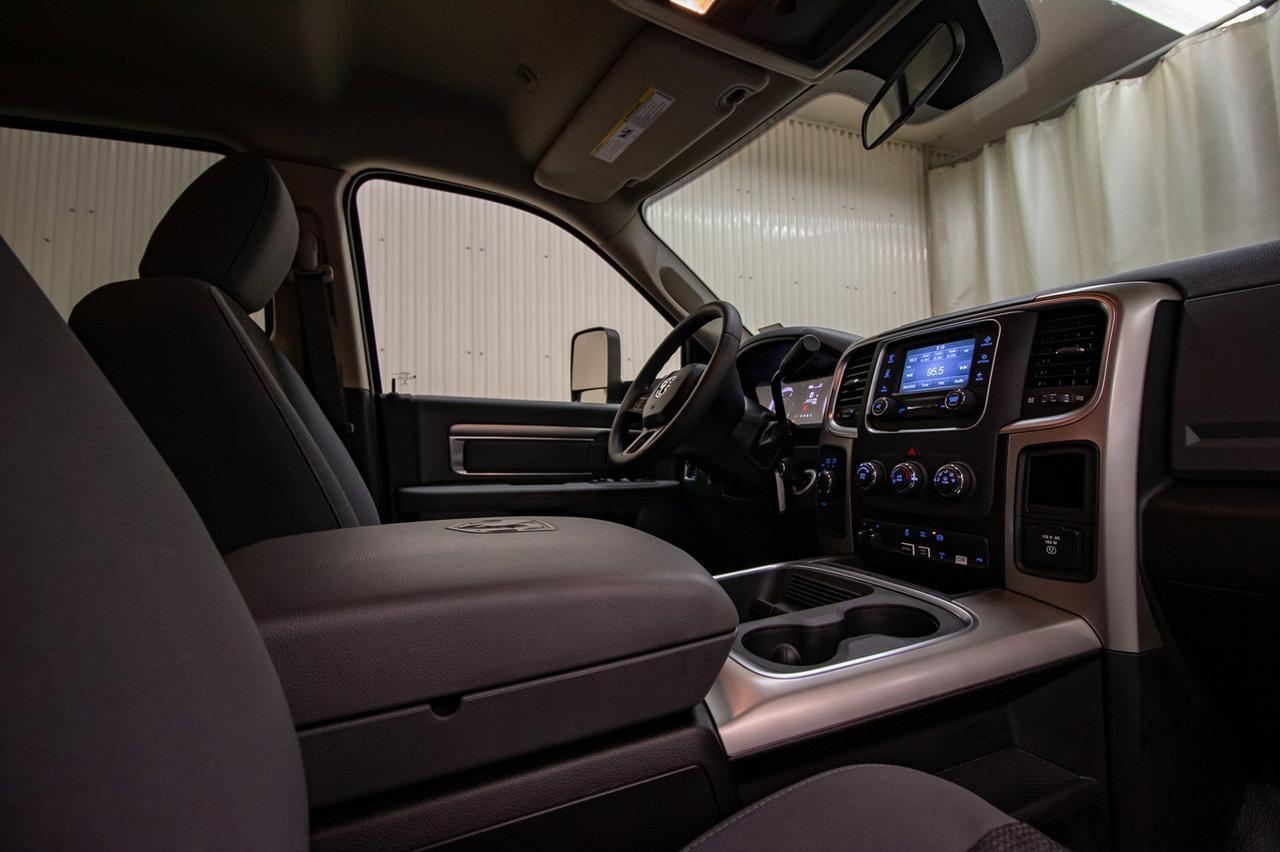 2018 Ram 5500 4x4 Crew Cab SLT Picker Diesel AISIN Red Deer AB