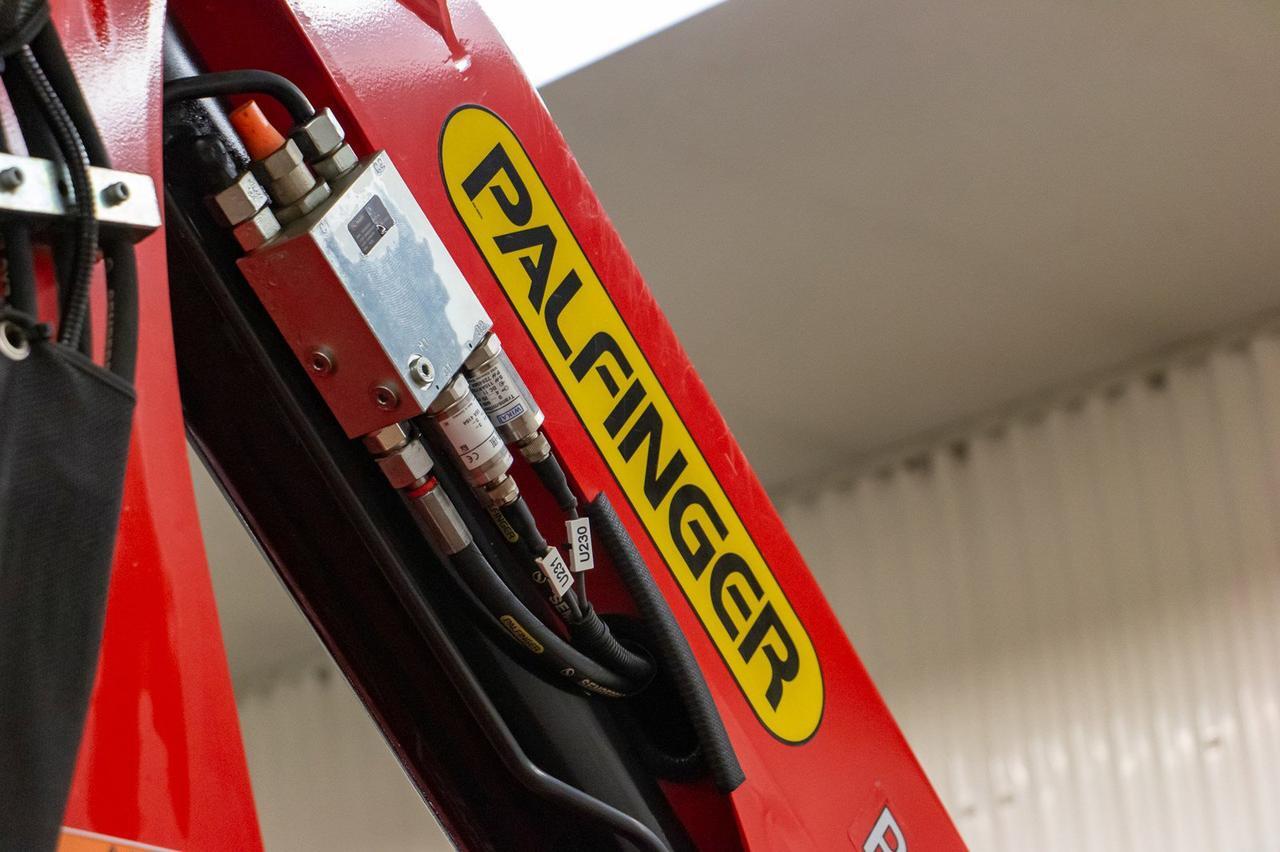 2018 Ram 5500 4x4 Crew Cab SLT Picker Diesel AISIN Red Deer AB