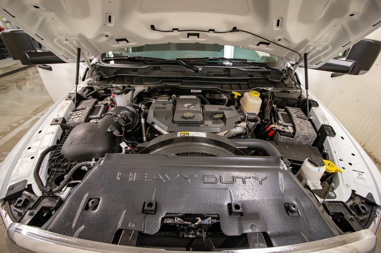 2018 Ram 5500 4x4 Crew Cab SLT Picker Diesel AISIN Red Deer AB