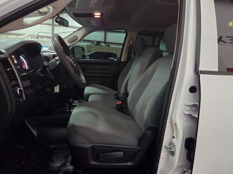 2018 Ram 5500 Chassis Cab Tradesman 4WD 6.7L Diesel AISIN Flatbed Dually Gooseneck Arlington TX