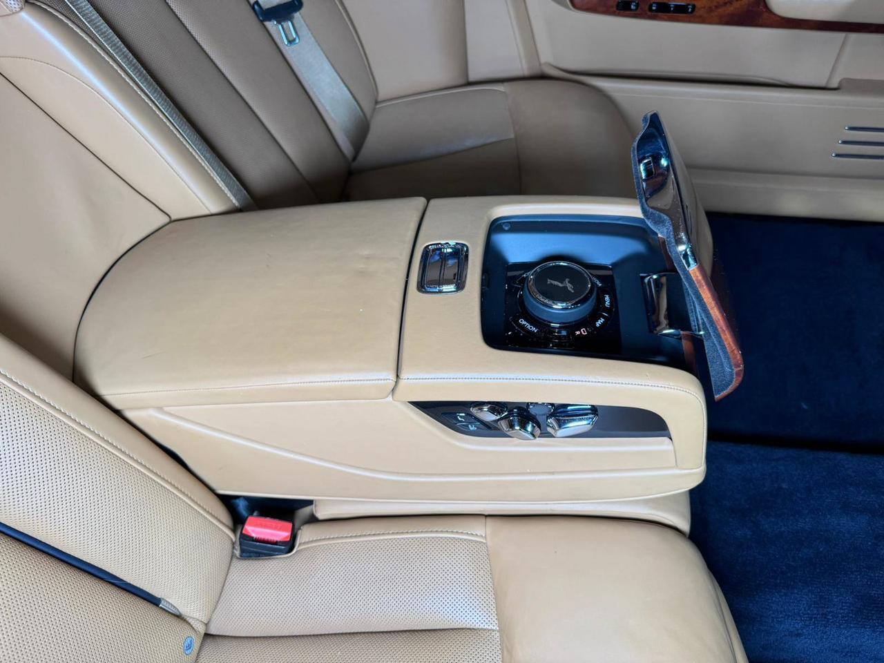 2018 Rolls-Royce Phantom Extended Wheelbase Bespoke audio, Bespoke Gallery, shooting star headliner AND MUCH MORE!!! Fort Lauderdale FL