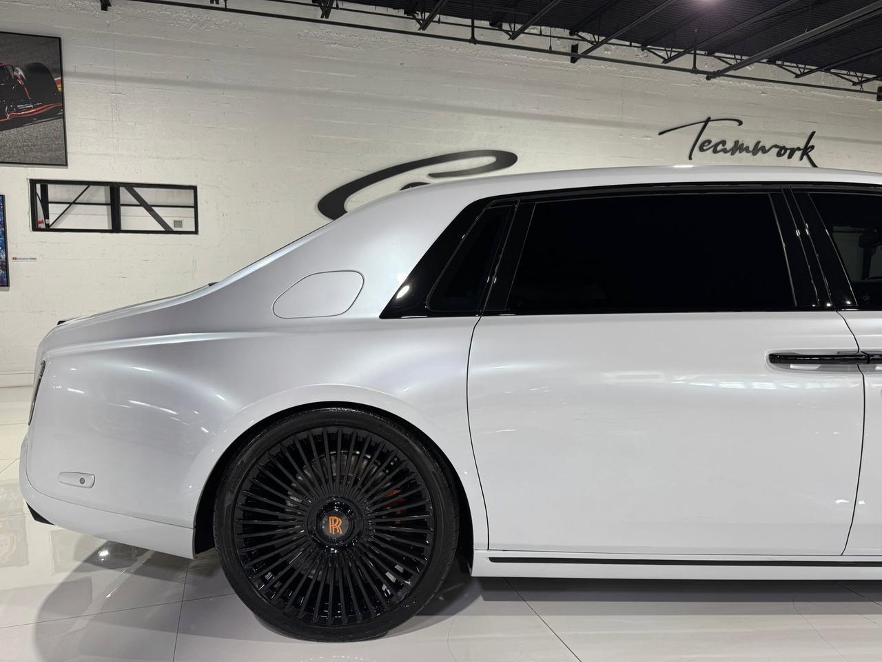 2018 Rolls-Royce Phantom Extended Wheelbase Bespoke audio, Bespoke Gallery, shooting star headliner AND MUCH MORE!!! Fort Lauderdale FL